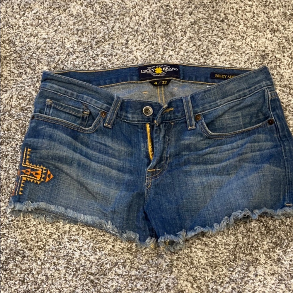 Lucky brand short with cross detail Size 4/27
